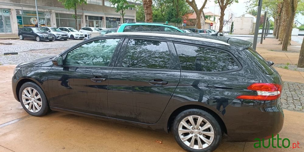 2018' Peugeot 308 Sw photo #3