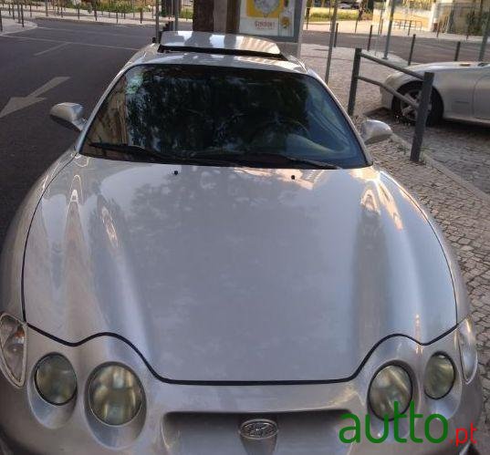 2000' Hyundai Coupe Rd photo #5