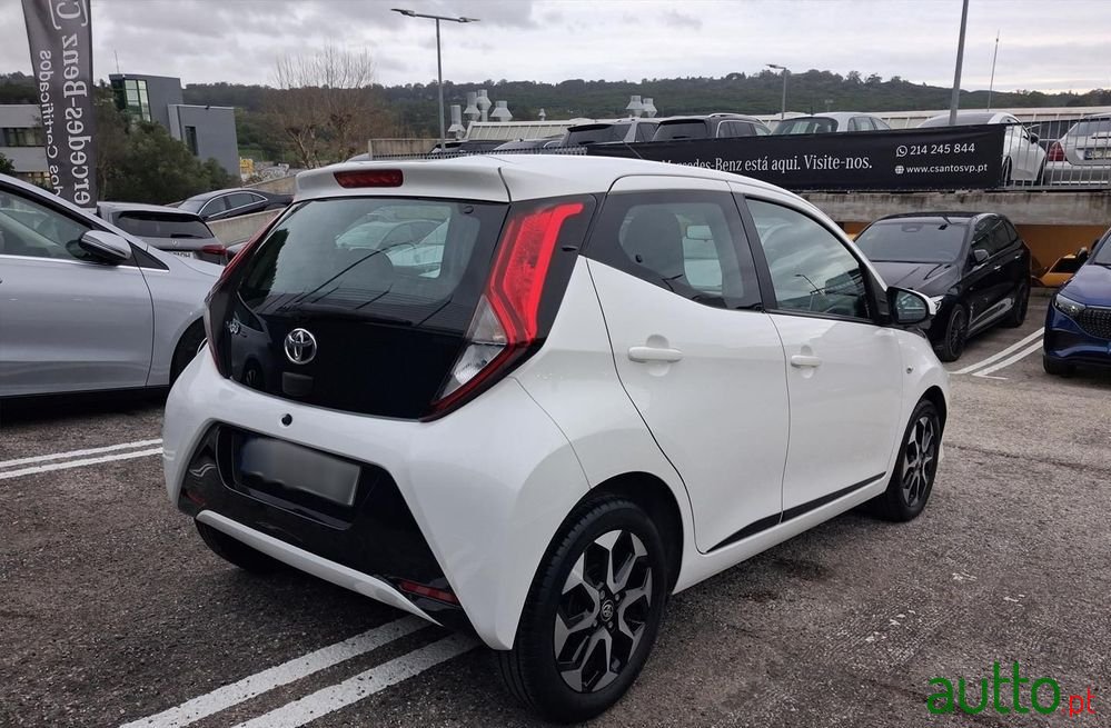 2022' Toyota Aygo 1.0 X-Play photo #6