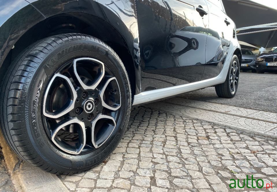 2015' Smart Forfour photo #3
