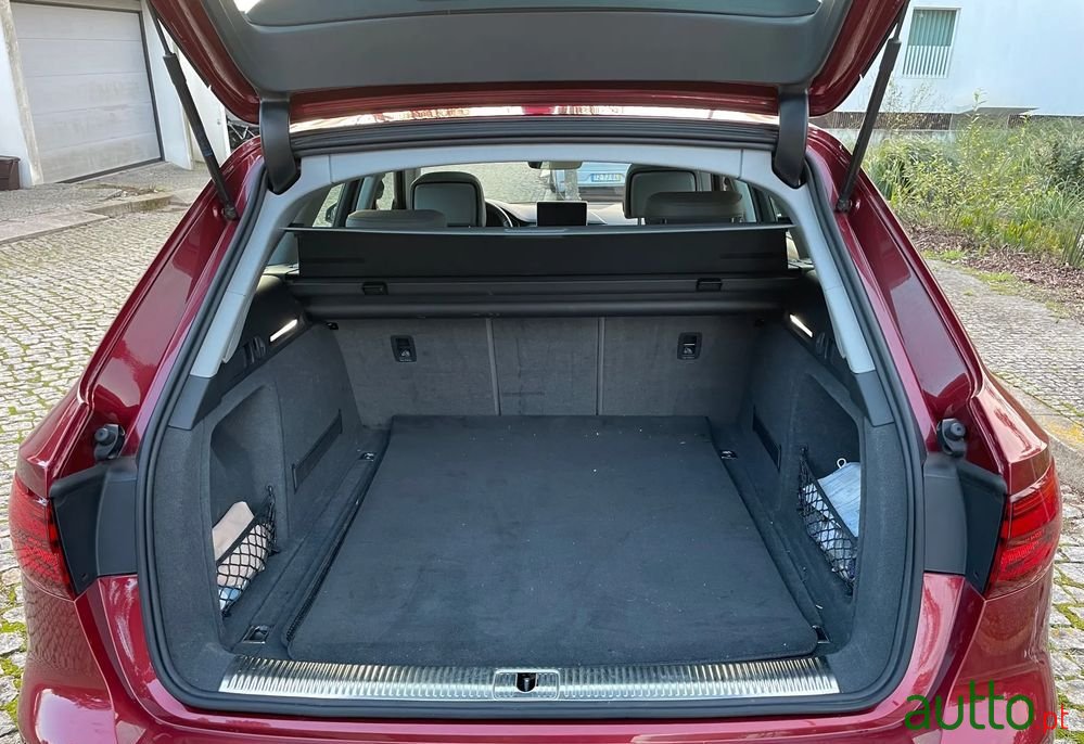 2017' Audi A4 Allroad photo #6