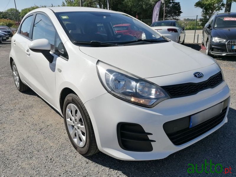 2016' Kia Rio 1.1 Crdi photo #1