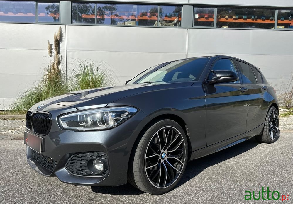 2017' BMW Série 1 D Pack M photo #3