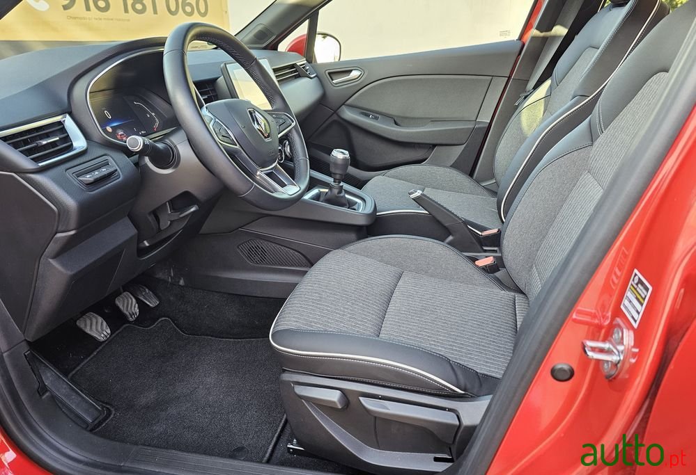 2021' Renault Clio photo #6