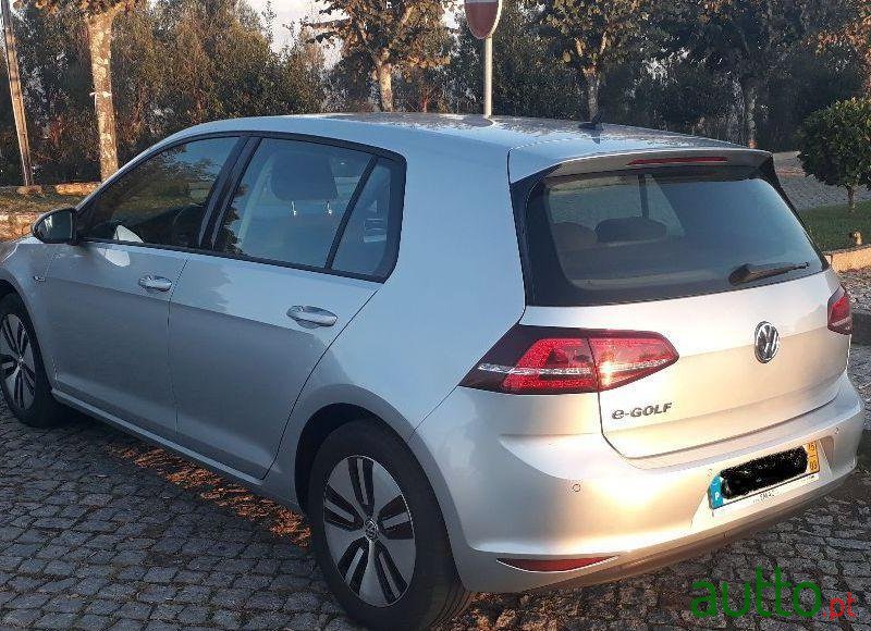 2015' Volkswagen Golf photo #1