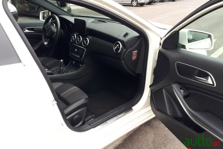 2018' Mercedes-Benz A-180 photo #3