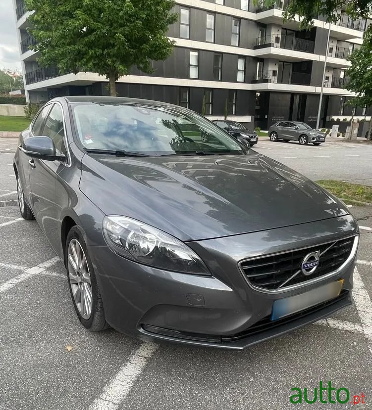 2013' Volvo V40 photo #1