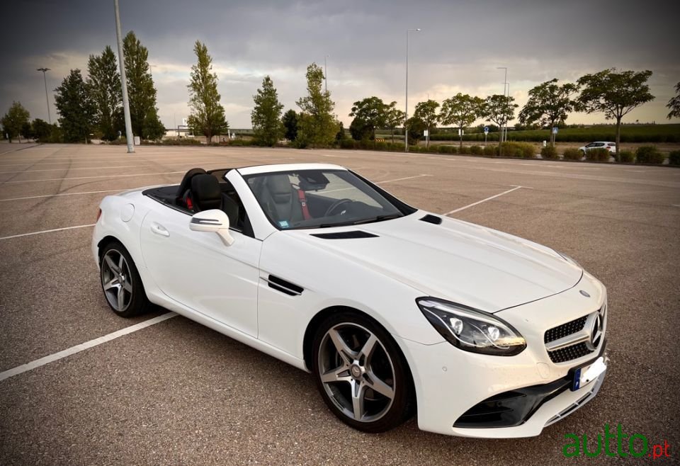 2016' Mercedes-Benz Slc-250 photo #6