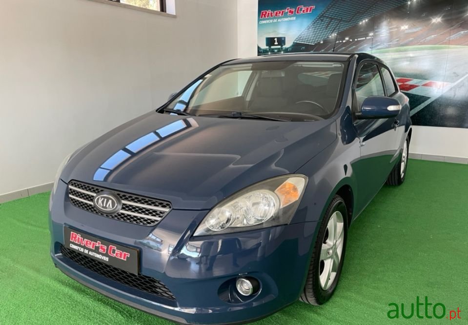 2011' Kia Ceed photo #1