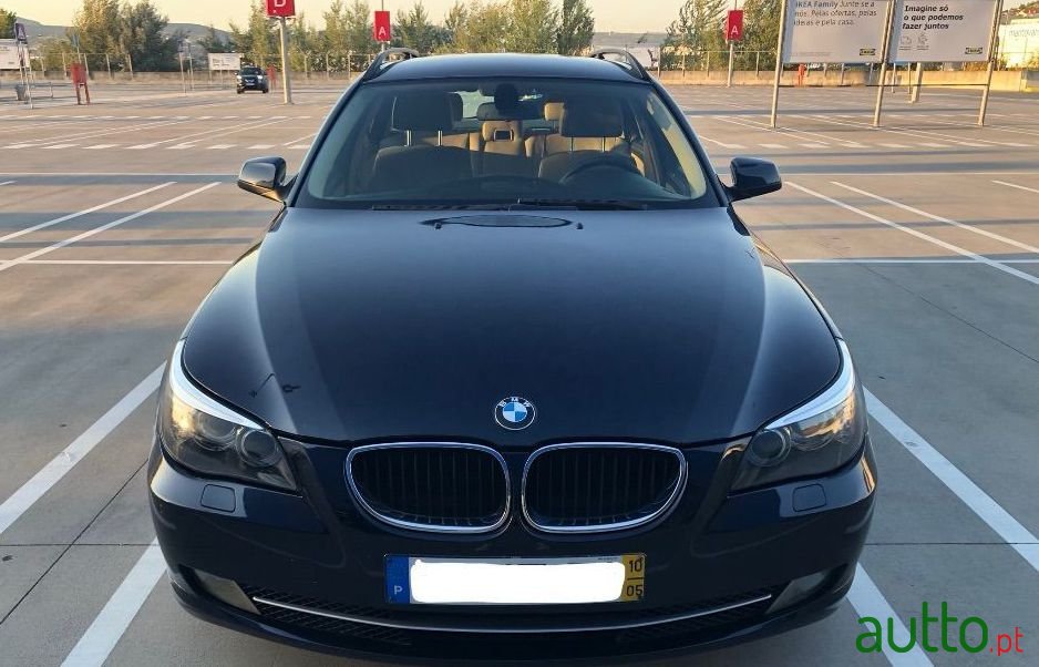 2010' BMW 520 photo #2