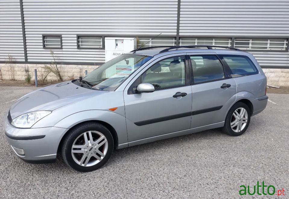 2003' Ford Focus Sw photo #6