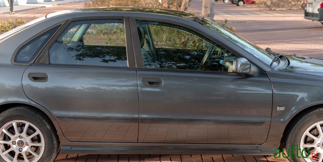 2001' Volvo S40 photo #4