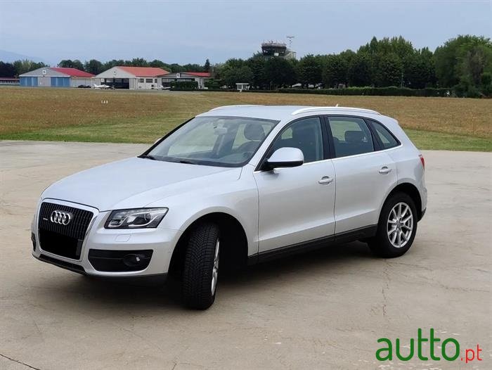 2011' Audi Q5 TDI quattro Stronic photo #1