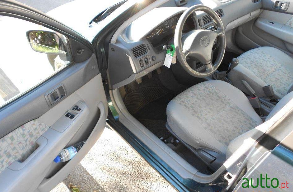 1997' Toyota Starlet photo #1