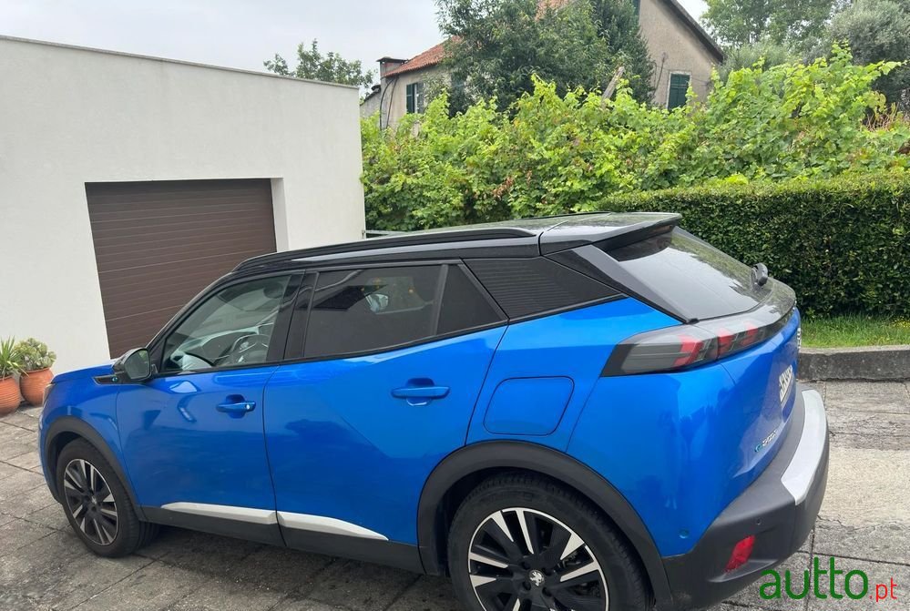 2020' Peugeot e-2008 Gt photo #3