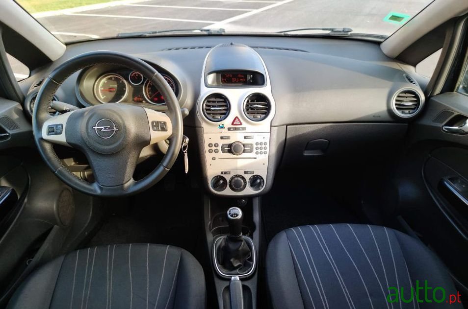 2008' Opel Corsa photo #4