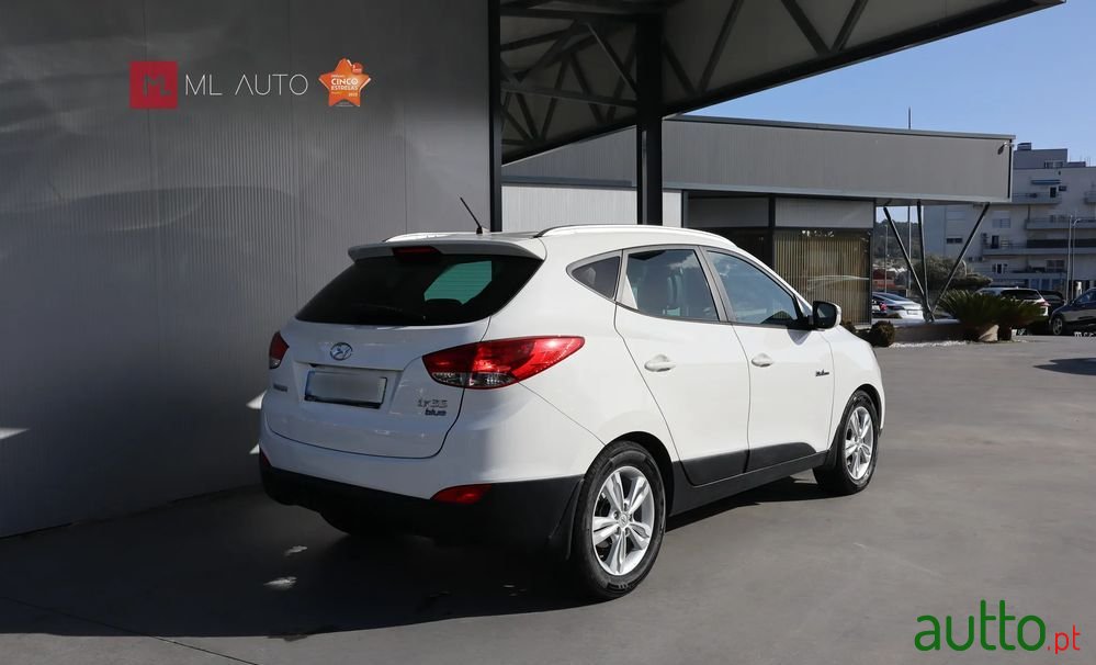 2012' Hyundai ix35 photo #2