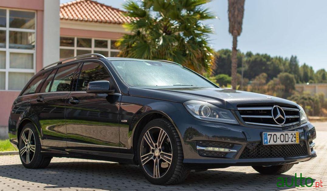2013' Mercedes-Benz C-220 photo #1