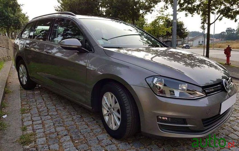 2015' Volkswagen Golf Bluemotion photo #1