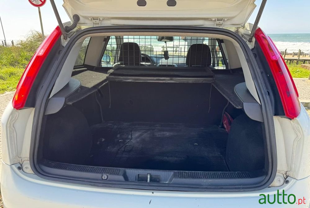 2010' Fiat Grande Punto photo #6