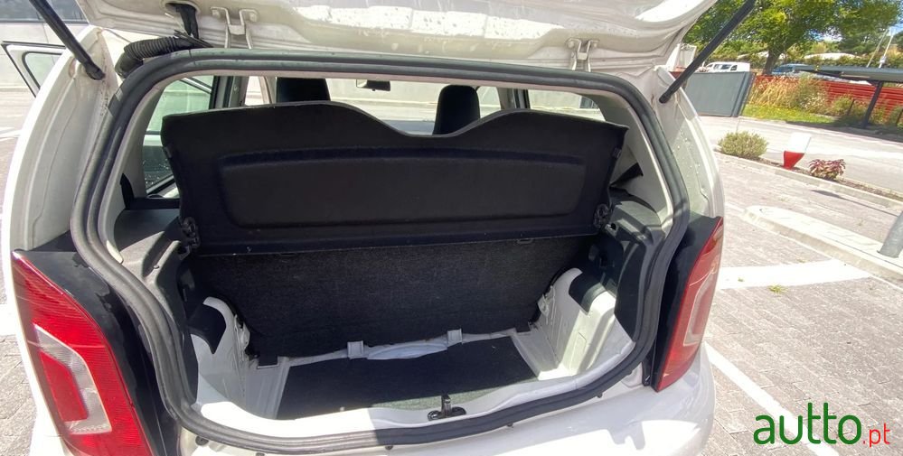 2012' Volkswagen Up! photo #5