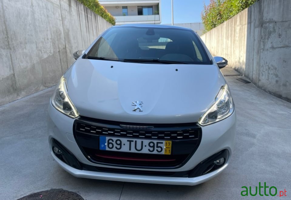 2017' Peugeot 208 Sport photo #6