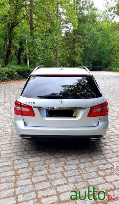 2012' Mercedes-Benz E-250 photo #5