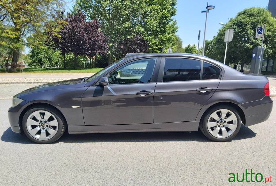 2005' BMW 320 photo #5