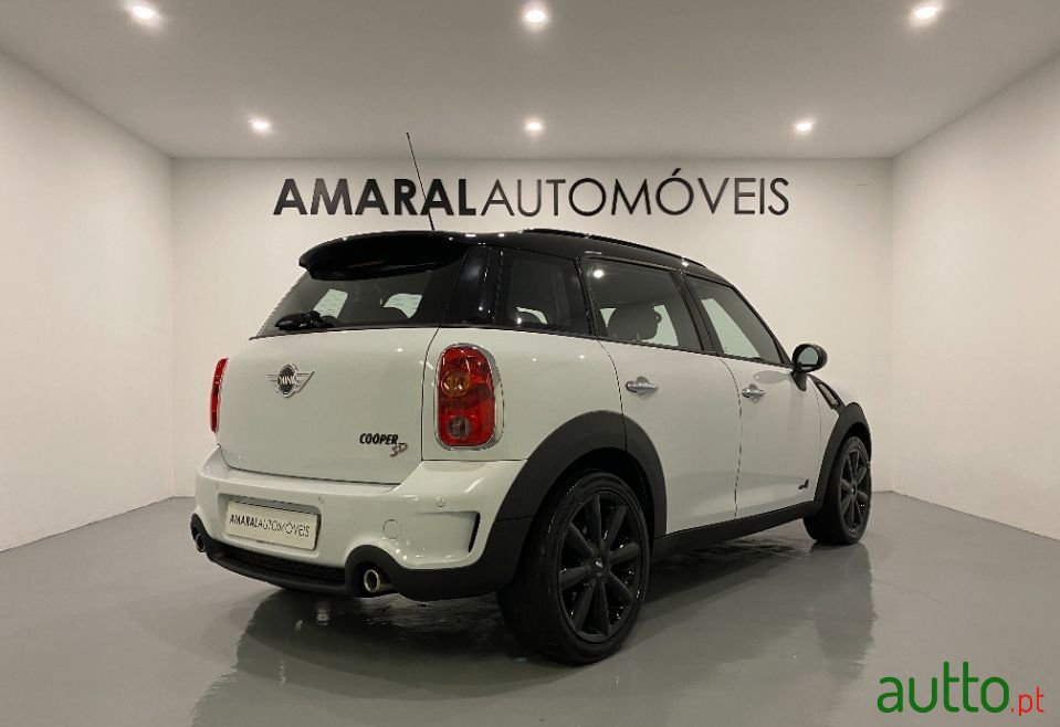 2011' MINI Countryman photo #3