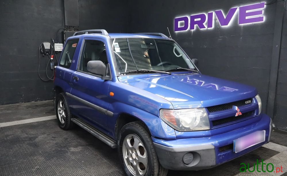 2000' Mitsubishi Pajero Pinin photo #1