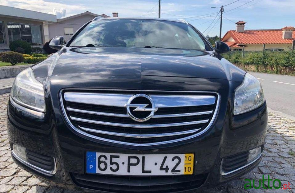 2010' Opel Insignia photo #1