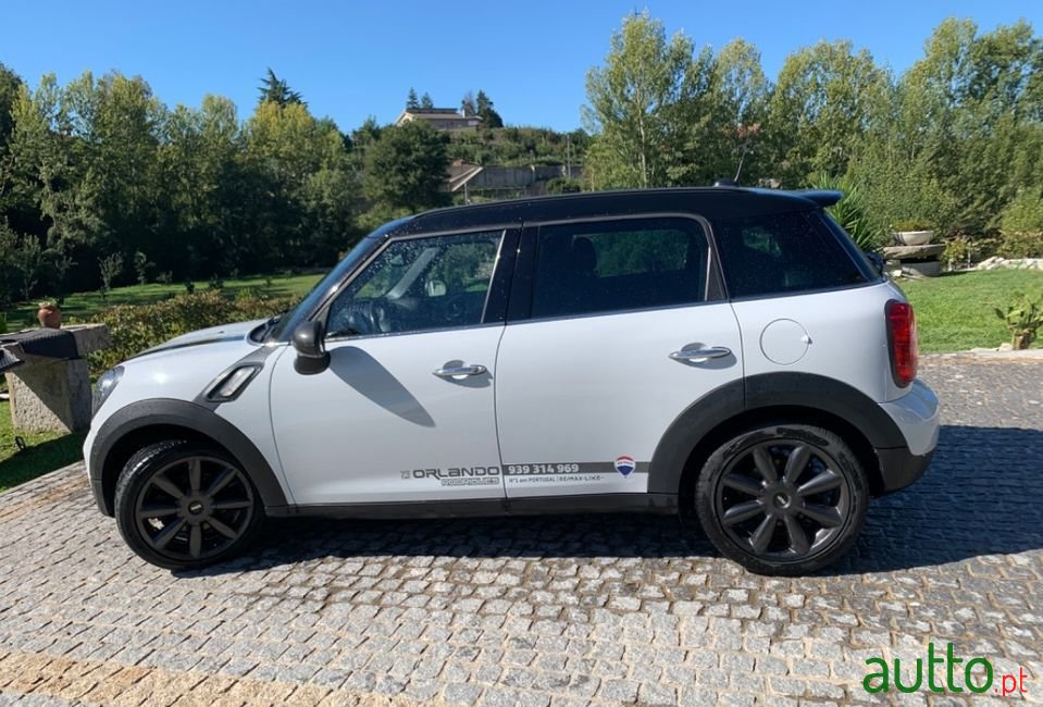 2012' MINI Countryman photo #6