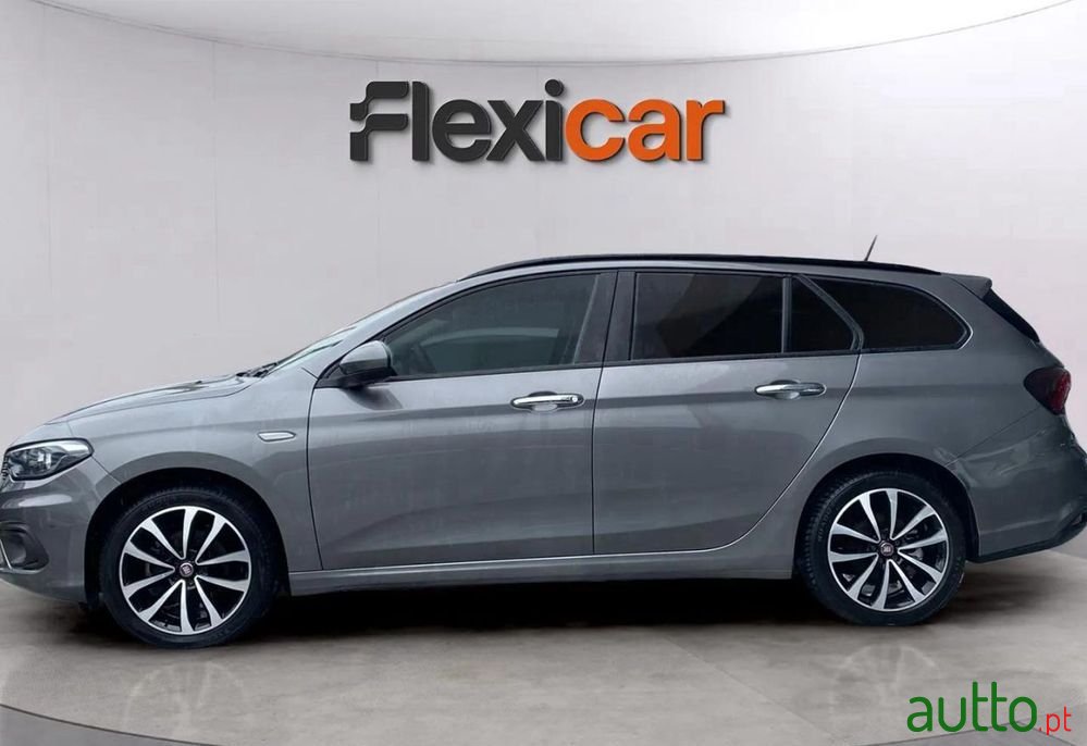 2020' Fiat Tipo Station Wagon photo #4