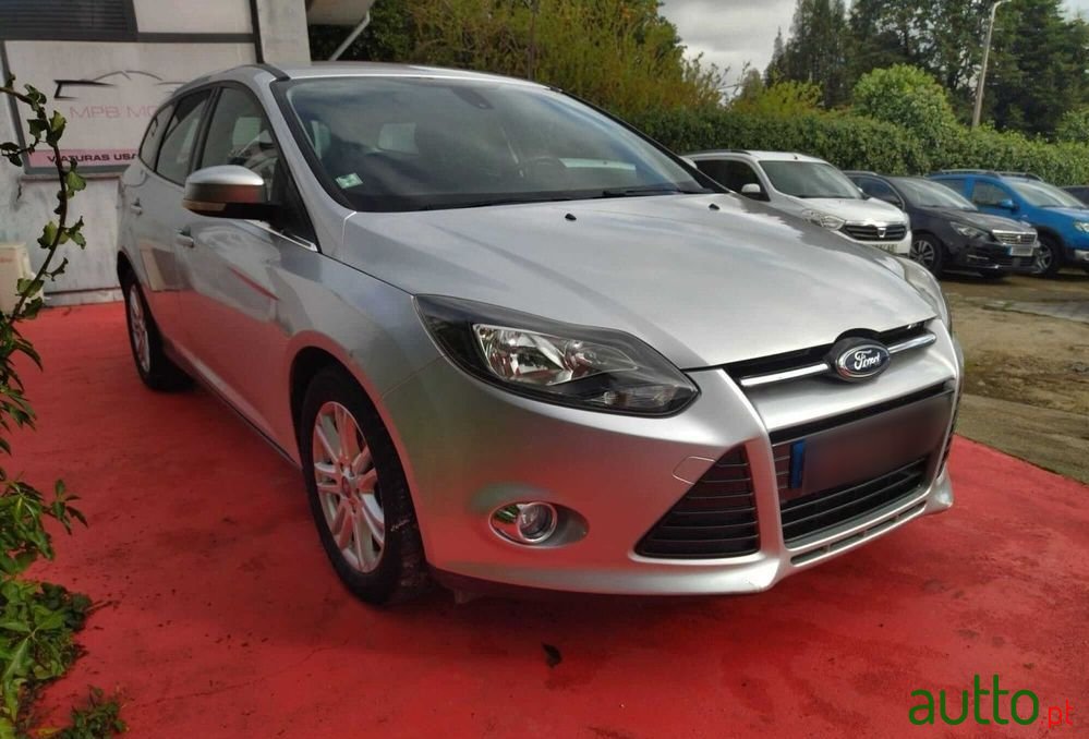 2014' Ford Focus Sw photo #3