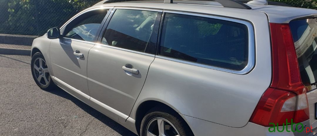 2010' Volvo V90 photo #1