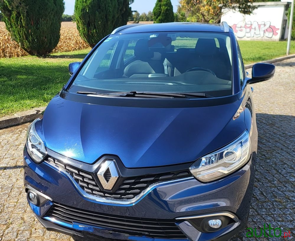 2017' Renault Scenic Energy photo #2