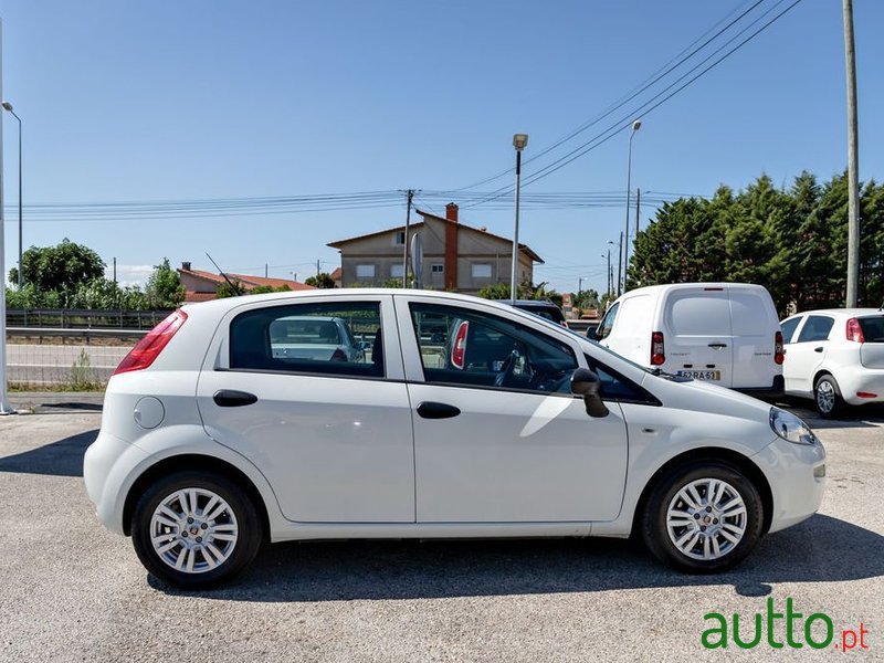 2018' Fiat Punto photo #3