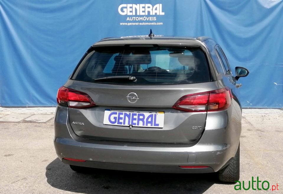 2017' Opel Astra Sports Tourer photo #4