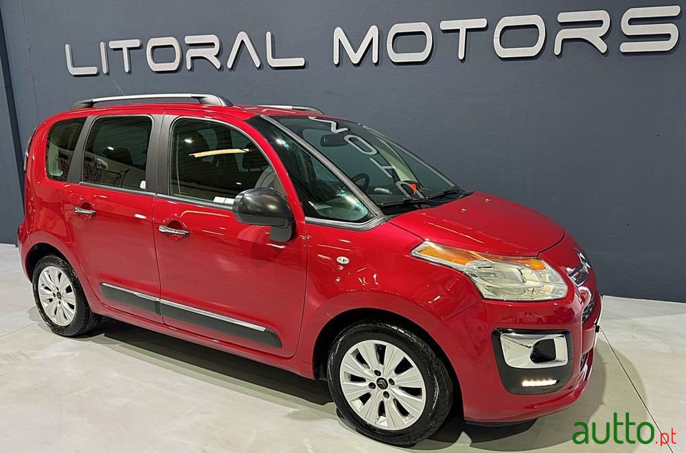 2016' Citroen C3 Picasso Puretech Exclusive photo #1