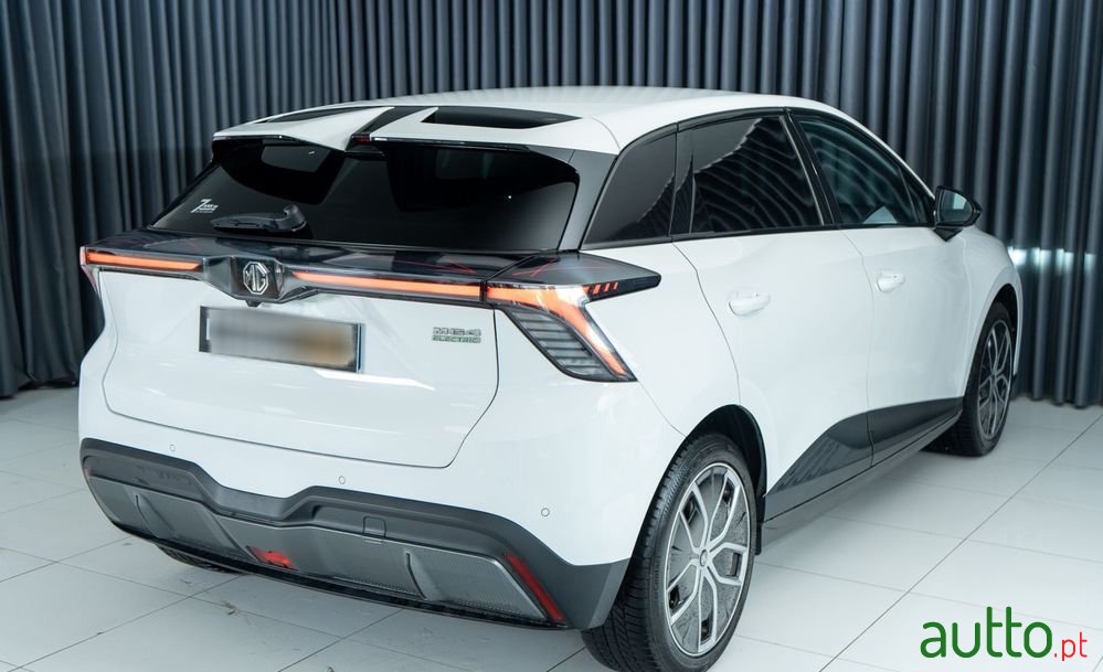 2023' MG MG4 64 Kwh Luxury photo #4