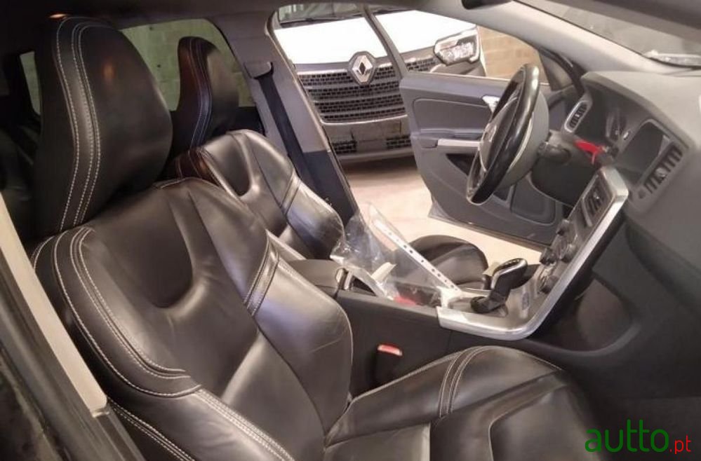 2013' Volvo V60 photo #3