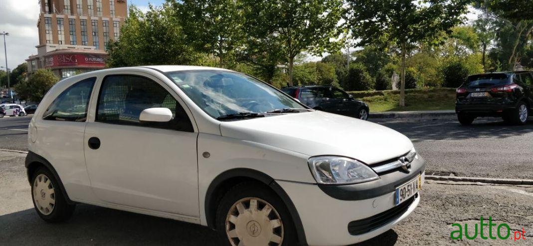 2003' Opel Corsa C Comercial photo #1