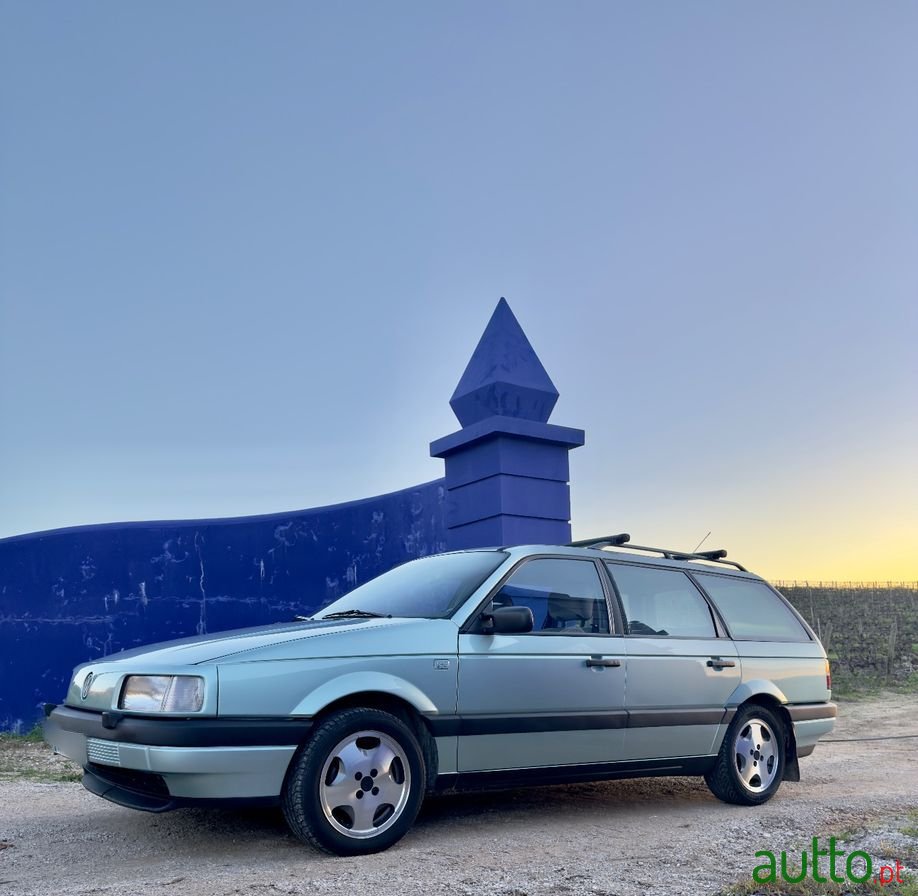 1991' Volkswagen Passat Variant photo #2