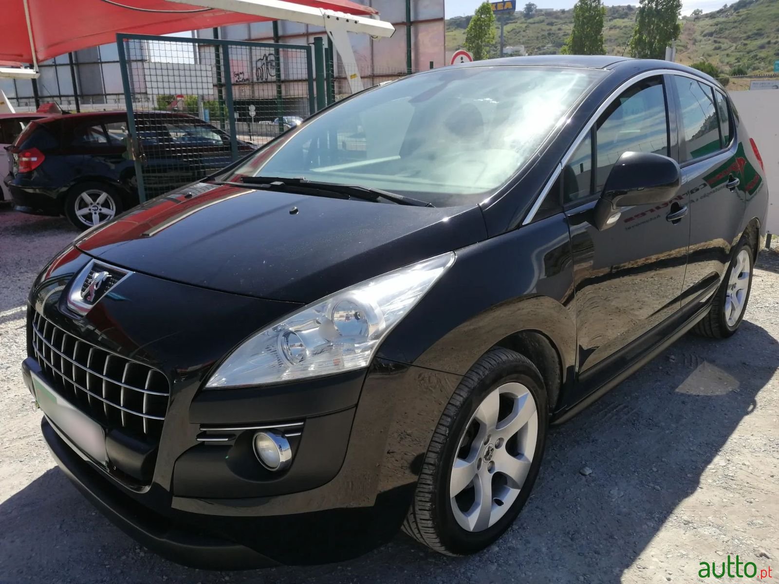 2011' Peugeot 3008 photo #1