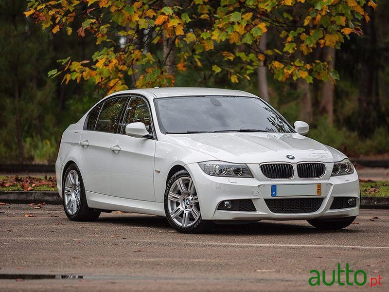 2010' BMW 320 D Edição M photo #1