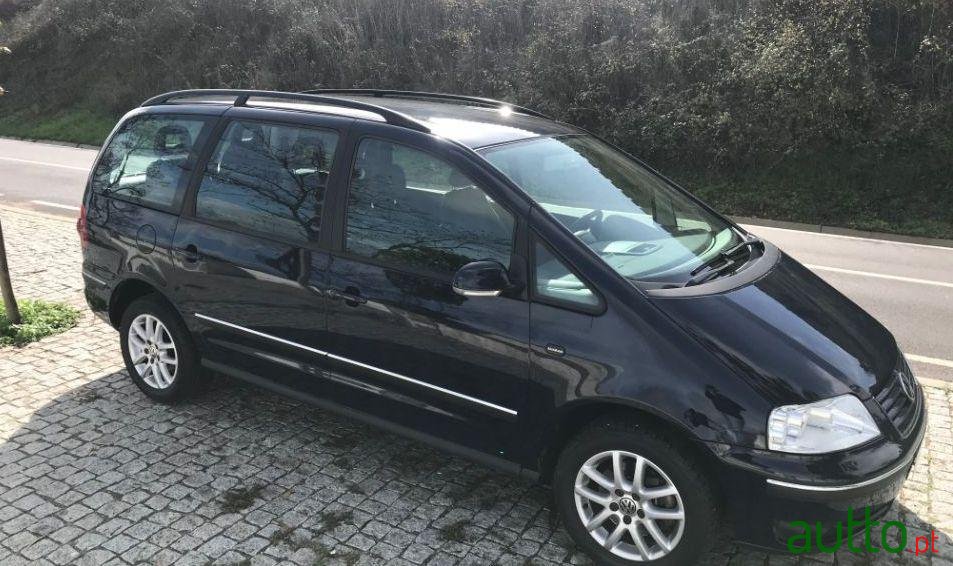 2008' Volkswagen Sharan photo #1