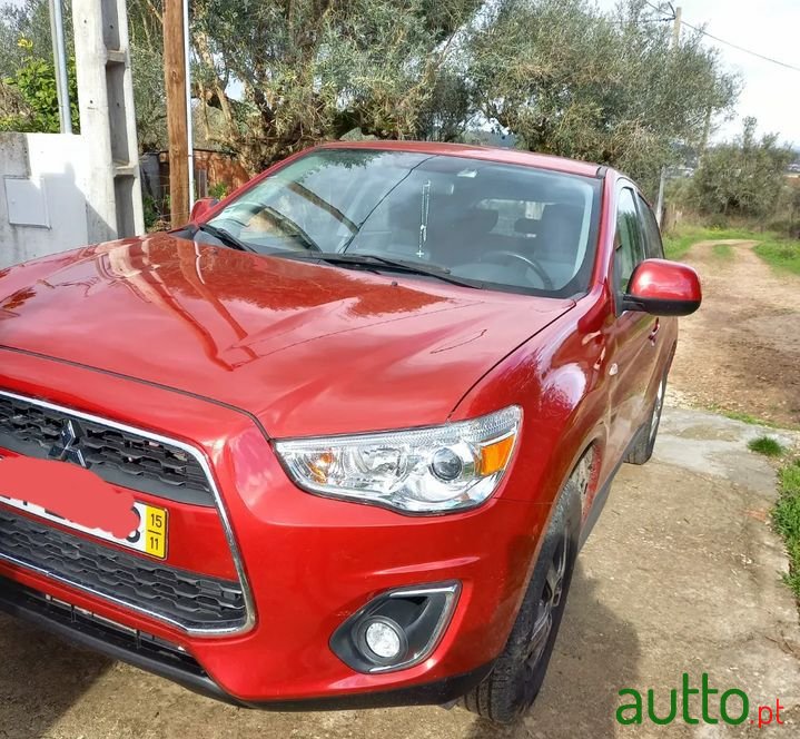 2015' Mitsubishi ASX photo #4