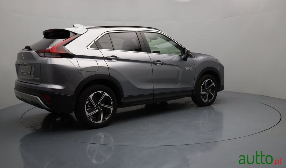 2022' Mitsubishi Eclipse Cross 2.4 Phev Emotion photo #5