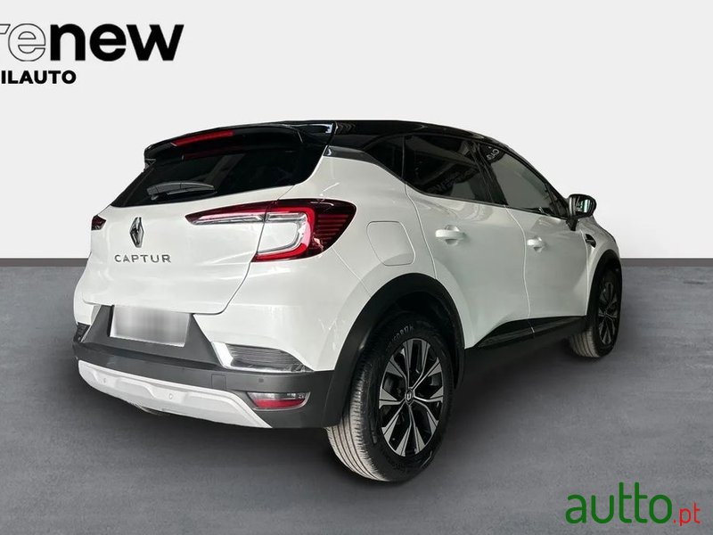 2022' Renault Captur photo #5