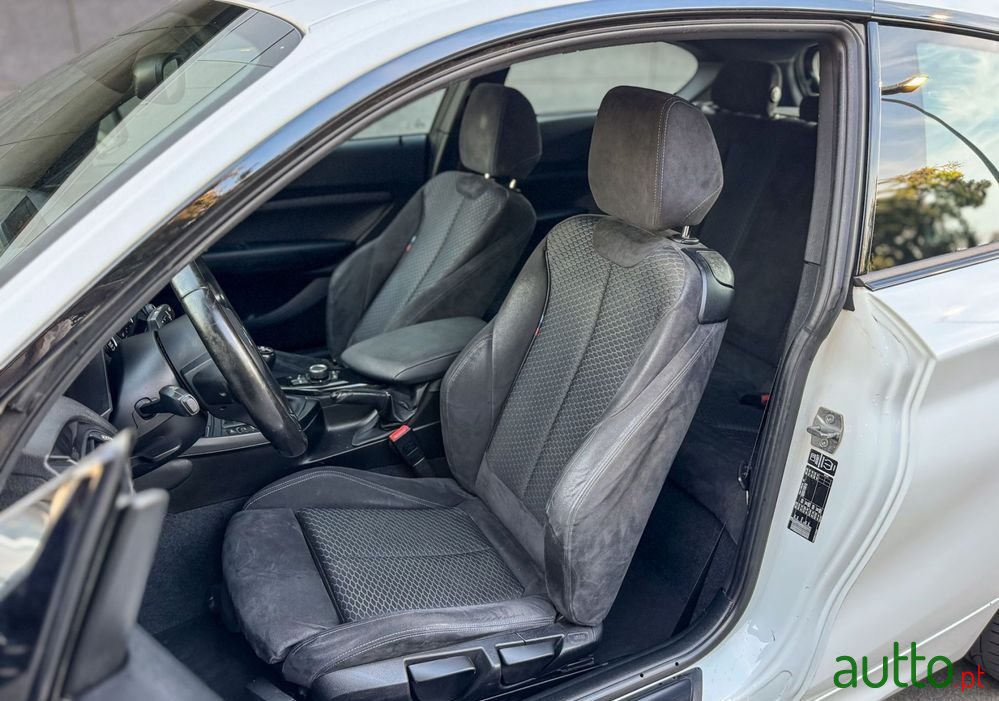 2014' BMW Série 1 D Pack M photo #4